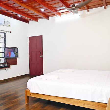 Glucklich Beach Cottages Кундапур Екстериор снимка