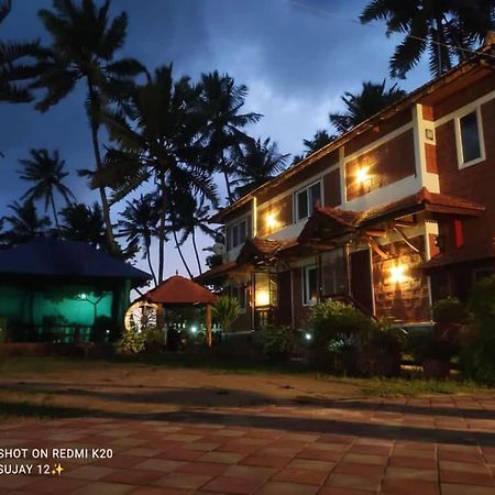 Glucklich Beach Cottages Кундапур Екстериор снимка