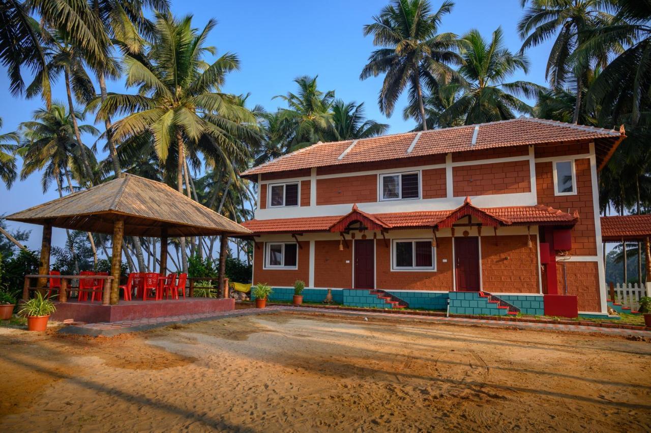 Glucklich Beach Cottages Кундапур Екстериор снимка
