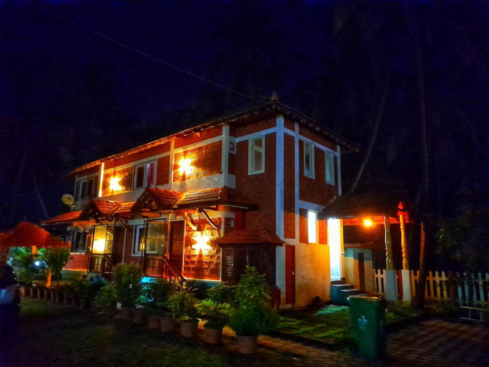 Glucklich Beach Cottages Кундапур Екстериор снимка