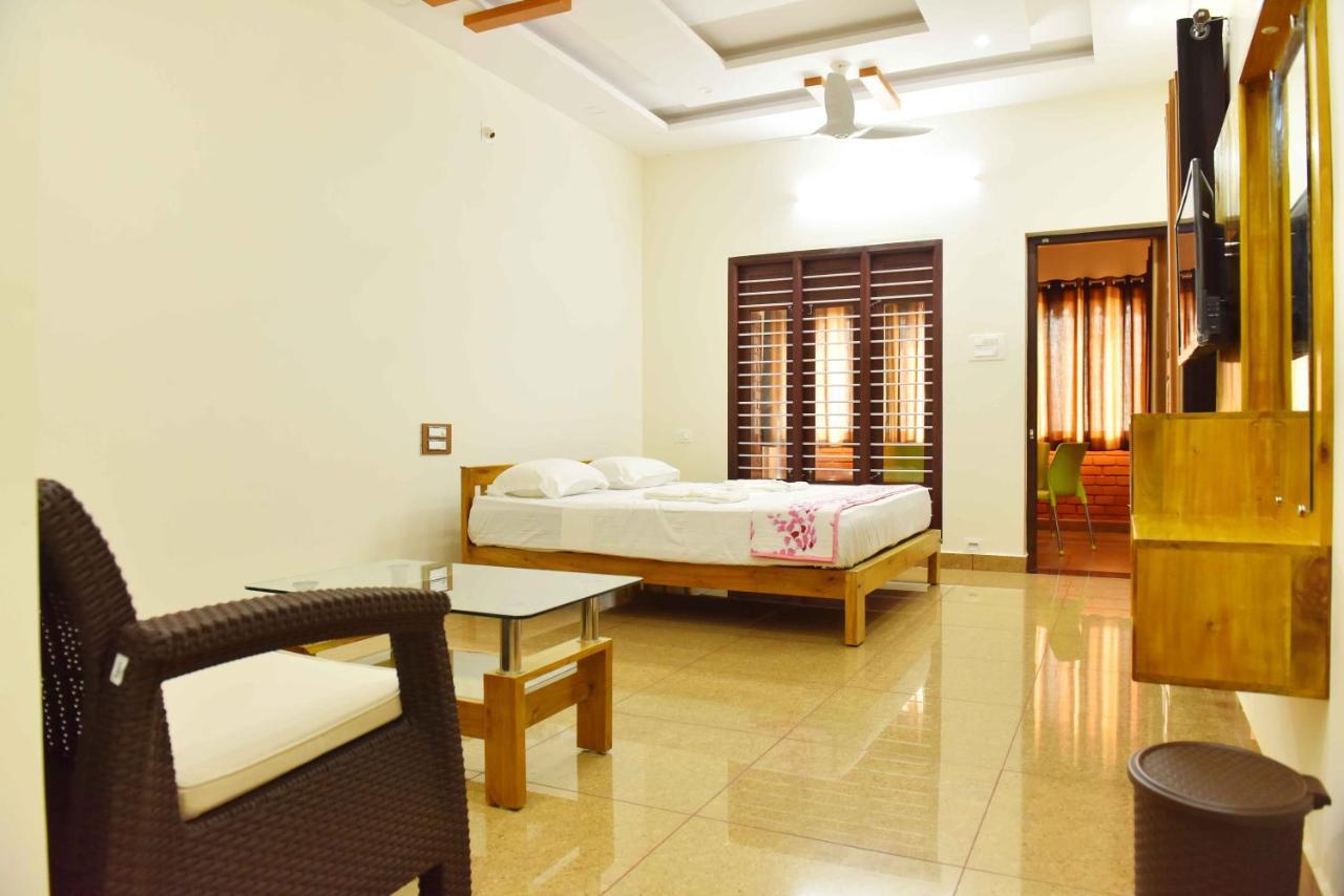 Glucklich Beach Cottages Кундапур Екстериор снимка
