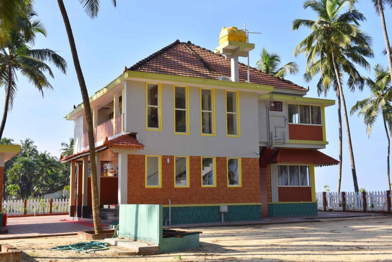 Glucklich Beach Cottages Кундапур Екстериор снимка