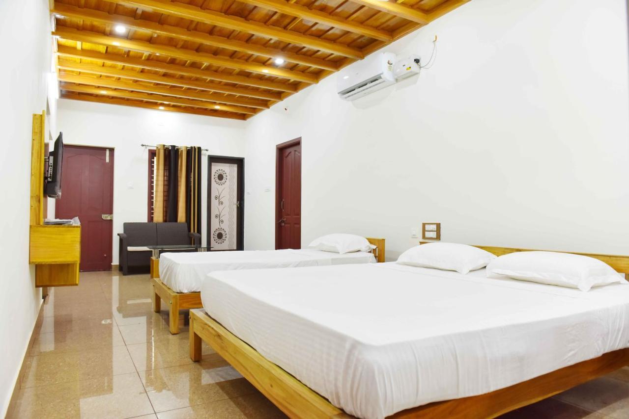 Glucklich Beach Cottages Кундапур Екстериор снимка